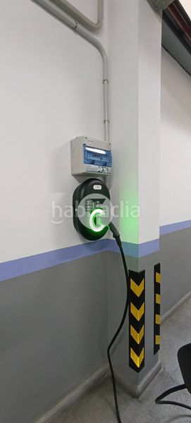 Foto 3d536ee1-a861-4378-9dda-120595f52253. Local comercial a Ca n'Aurell Terrassa