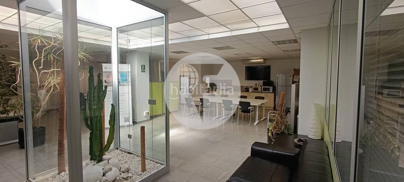 Foto 4cebffd9-10a2-4d22-b907-c1bdbccf59cc. Miete geschäftsraum in Ca n'Aurell Terrassa