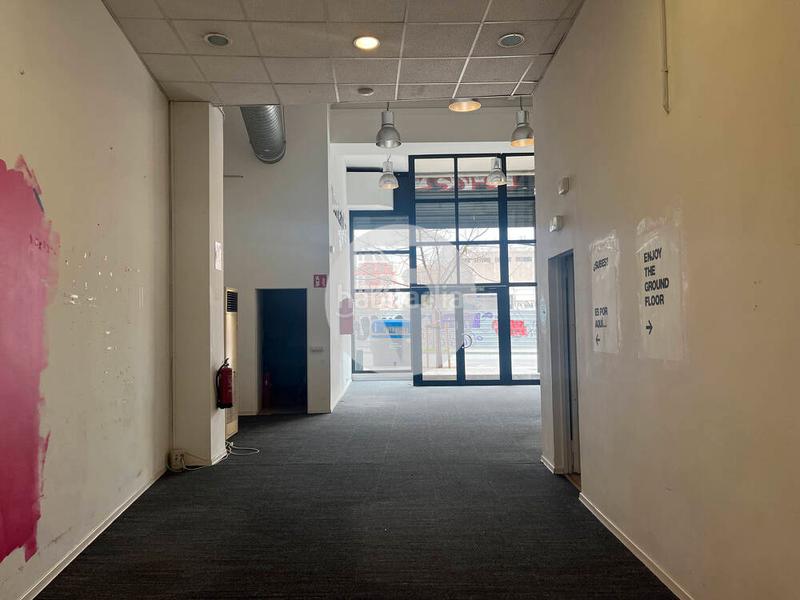 Foto a1c95096-619f-4530-8d4d-dda9e2365ddd. Rent business premise with heating in El Parc i la Llacuna del Poblenou Barcelona
