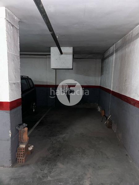 Foto e0e7f1cb-e7e8-4b79-9a32-67b6d36d0d13. Alquiler parking coche plaza grande para moto en Centre Granollers