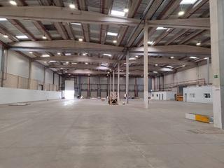 Rent Industrial building in Los Olivos-Los Ángeles. Nave logística en alquiler situada en el poligono industrial oli