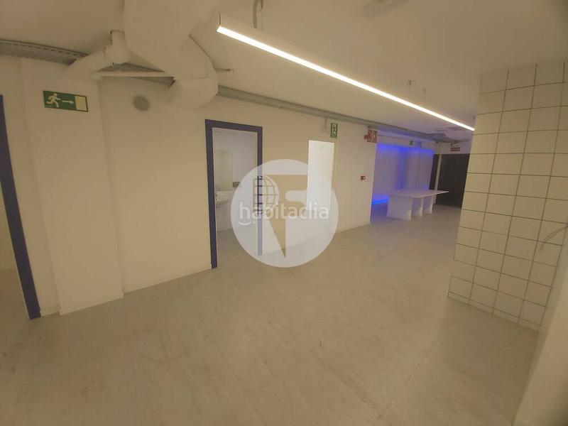 Foto b8f24bd1-32e0-4790-be24-4342905d15eb. Miete geschäftsraum in Sagrada Família Barcelona