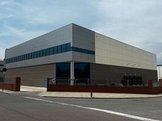 Lloguer Nau industrial a Santa Perpètua de Mogoda. Nave logística en alquiler situada en el poligono industrial de