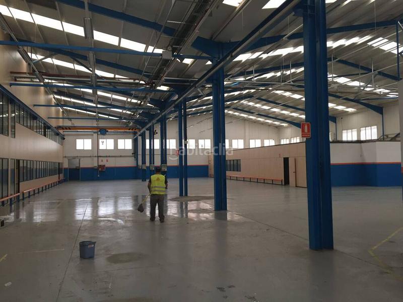 Foto 3a3a2bba-a1f3-4384-bc4e-d93b503c14c6. Rent industrial building in Les Planes Sant Joan Despí