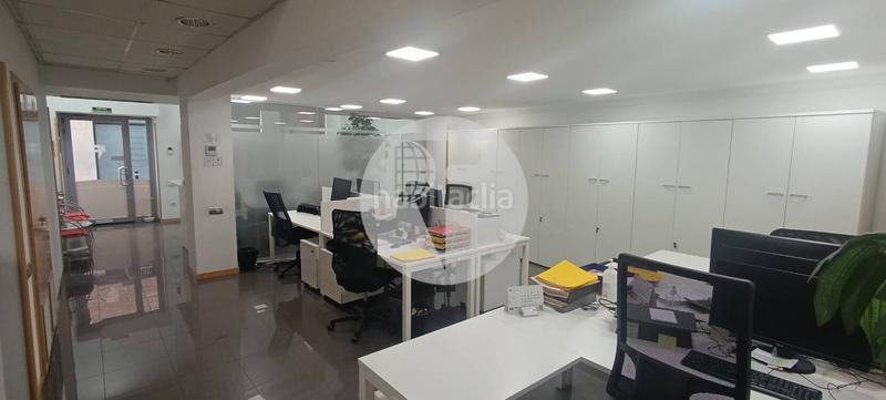 Foto bea9ce6e-2136-4e3c-94a0-2f01e39be9ec. Location local commercial avec chauffage dans Ca n'Aurell Terrassa
