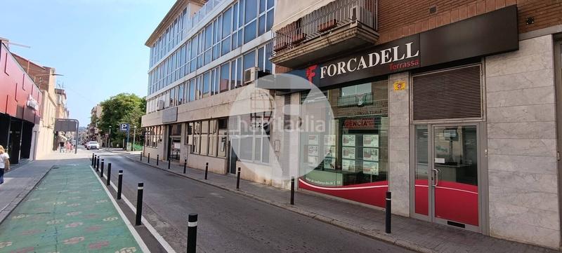 Foto edb43128-75a7-4d19-822d-67202870b120. Location local commercial avec chauffage dans Ca n'Aurell Terrassa