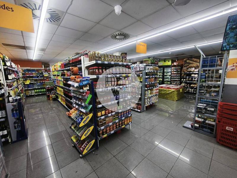 Foto f7fcd411-b3f3-43fc-bacf-8d5b0ccc0d77. Locale commerciale in La Gavarra Cornellà de Llobregat