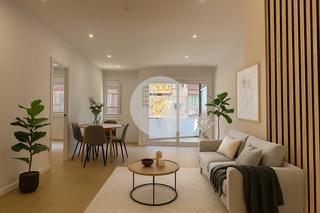 Piso en La Nova Esquerra de l´Eixample. Piso reformado con mucho encanto situado en la nova esquerra de
