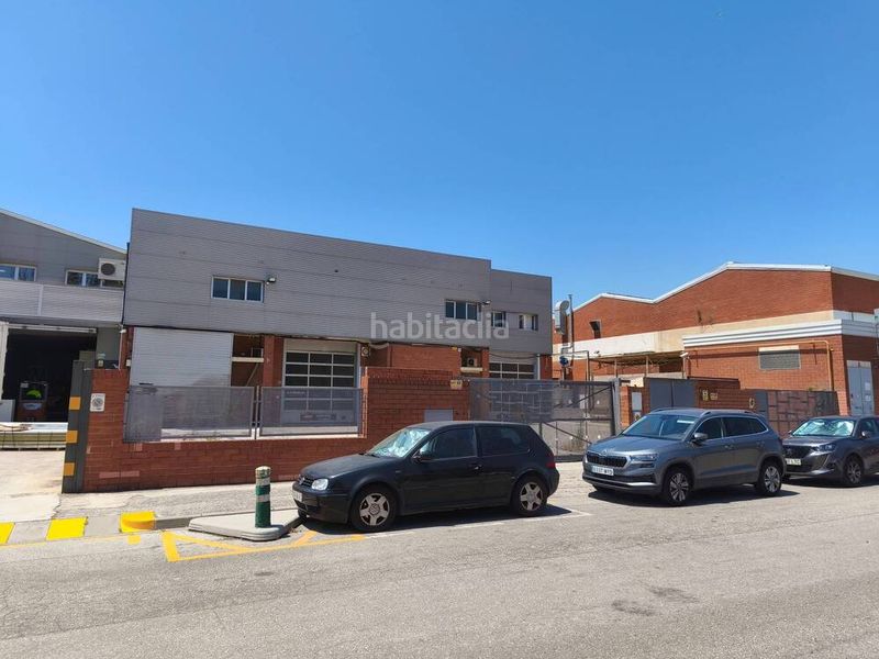 Foto 4bd7f392-bcc9-4eb8-9e30-6a3eda23e64d. Affitto capannone industriale in Almeda - El Corte Inglés Cornellà de Llobregat