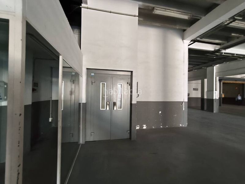 Foto aaa34104-5b8e-491a-be84-a88f08b0631f. Affitto capannone industriale in Almeda - El Corte Inglés Cornellà de Llobregat