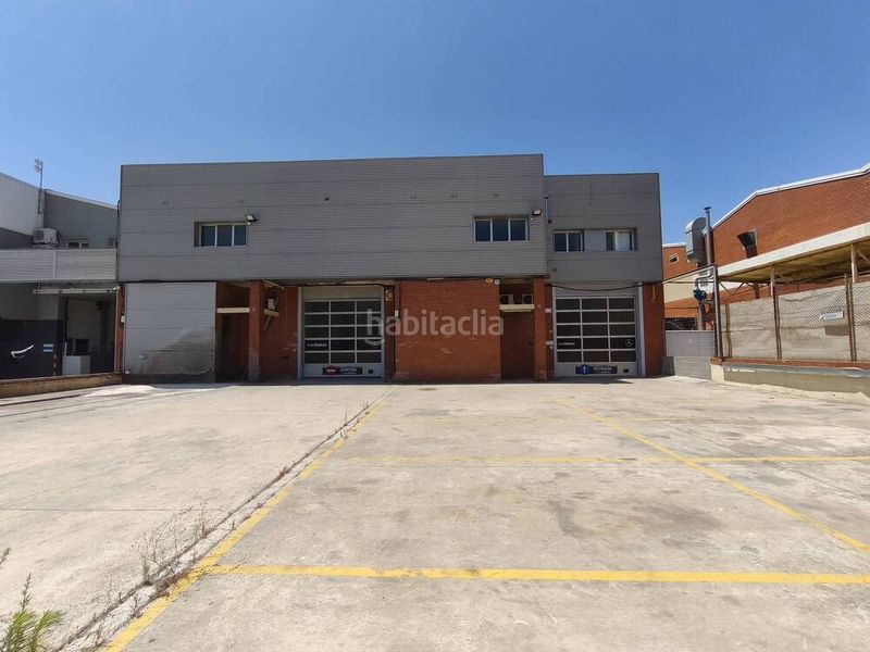 Foto c23ba700-8418-41cc-b5af-099afad9775e. Affitto capannone industriale in Almeda - El Corte Inglés Cornellà de Llobregat