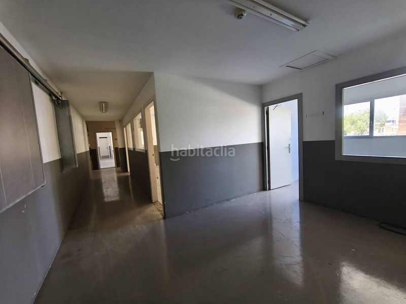 Foto f24518fe-9997-4121-aa74-b006727d443a. Affitto capannone industriale in Almeda - El Corte Inglés Cornellà de Llobregat