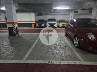 Aparcament cotxe a La Nova Esquerra de lEixample. Plaza de parking en venta en el centro de barcelona