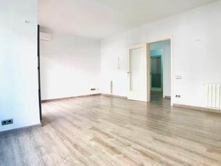 Location Appartement dans Sants. Piso reformado en el barrio de sants