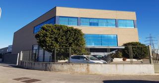 Location Btiment  usage industriel dans Vinyets-Mol Vell. Nave logstica en alquiler situada en el polgono industrial de