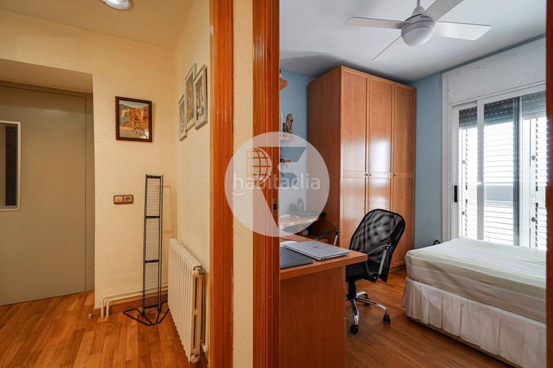 Foto 2b776fae-bf1c-42d2-af45-702ab97513ed. Casa amb calefacció aparcament piscina a Torrent Ballester Viladecans