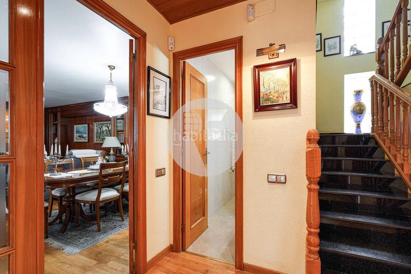 Foto 337fe370-f01c-489d-ac70-f47b078a814b. Casa amb calefacció aparcament piscina a Torrent Ballester Viladecans