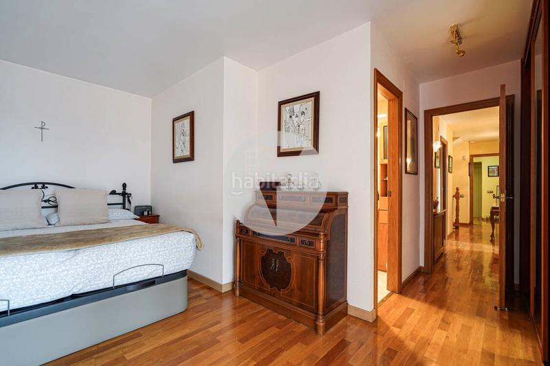 Foto 3ac972c0-b81b-437e-922c-6178586fc0f9. Casa amb calefacció aparcament piscina a Torrent Ballester Viladecans