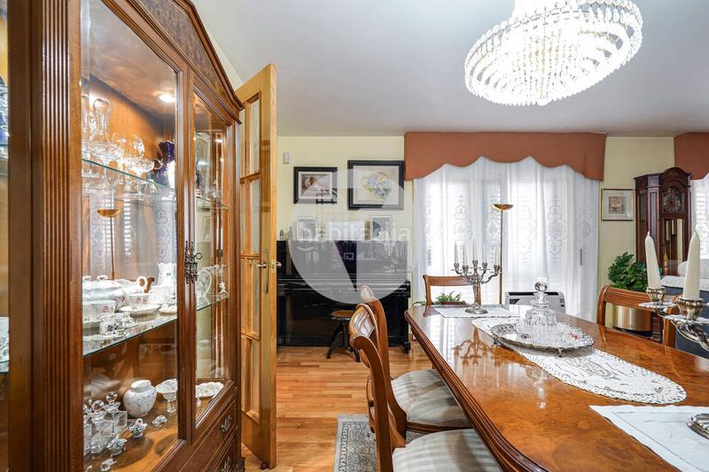 Foto 4aa46e93-b396-4ffa-9ac4-3dc29f334b09. Casa amb calefacció aparcament piscina a Torrent Ballester Viladecans