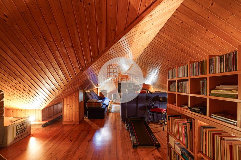 Foto 83e47aa1-366b-42b7-878f-db3eeb9a258b. Casa amb calefacció aparcament piscina a Torrent Ballester Viladecans