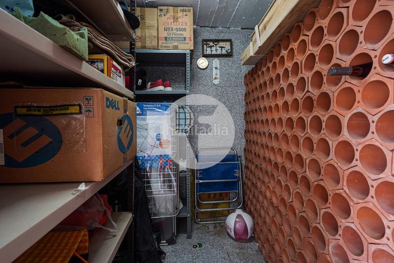 Foto bd5f4d96-bcfe-4be1-b6ae-de3d4ed43b1b. Casa amb calefacció aparcament piscina a Torrent Ballester Viladecans