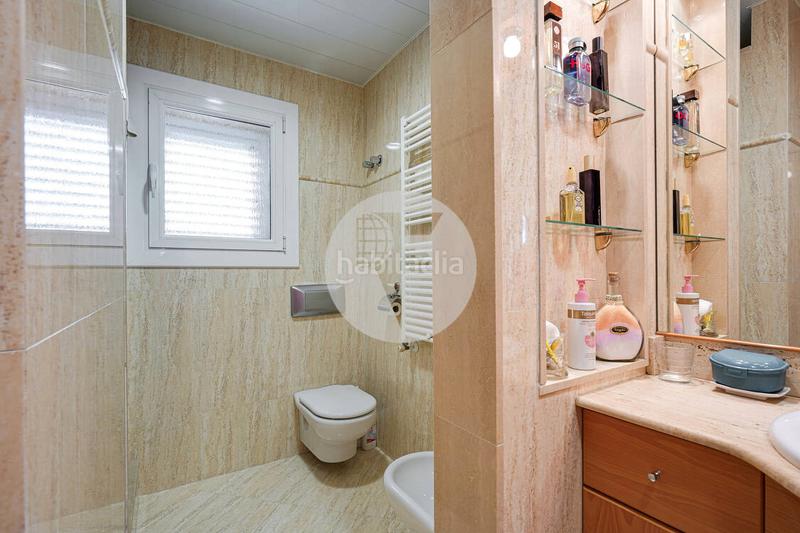 Foto ca6c913f-4526-4689-8131-1964f995769e. Casa amb calefacció aparcament piscina a Torrent Ballester Viladecans