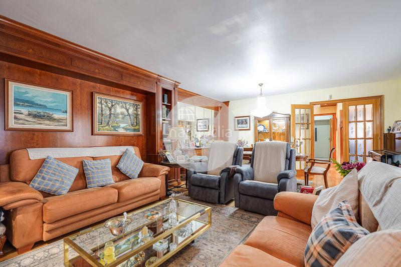 Foto d37e3cbb-b777-4485-acc5-a637e2d5e97d. Casa amb calefacció aparcament piscina a Torrent Ballester Viladecans