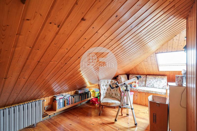 Foto d6d44aac-441c-4395-bf17-fd9b4566c2d5. Casa amb calefacció aparcament piscina a Torrent Ballester Viladecans