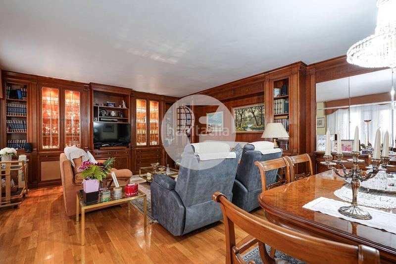 Foto ebf69210-d371-42a9-98c7-551453182981. Casa amb calefacció aparcament piscina a Torrent Ballester Viladecans