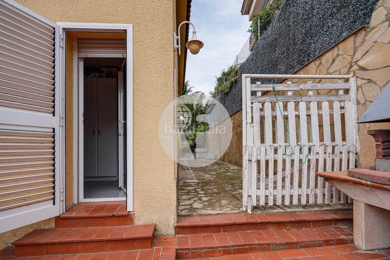 Foto f30ab702-9243-4f93-b7eb-206163bca21c. Casa amb calefacció aparcament piscina a Torrent Ballester Viladecans