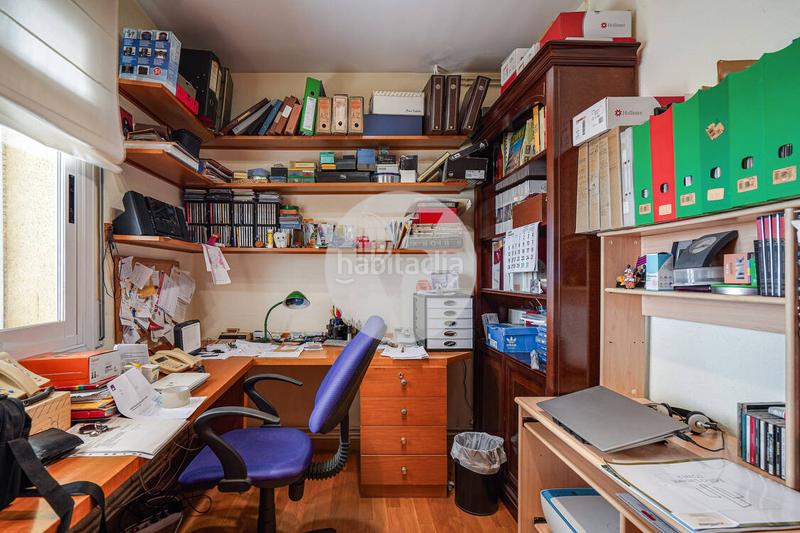 Foto f31a1748-05cd-4925-b78d-d08fd810c9b0. Casa amb calefacció aparcament piscina a Torrent Ballester Viladecans