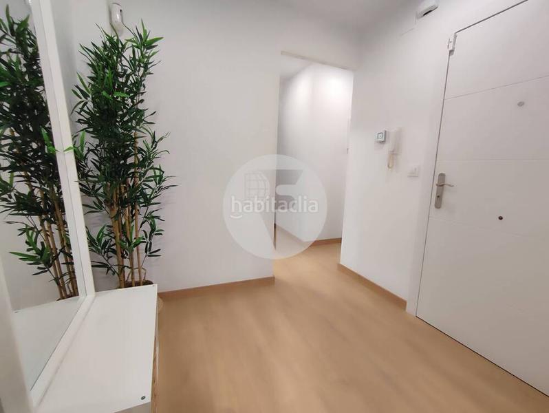 Foto 482b1b38-ffc0-45ab-b8e4-3b28cbd4637e. Flat in La Bordeta Barcelona