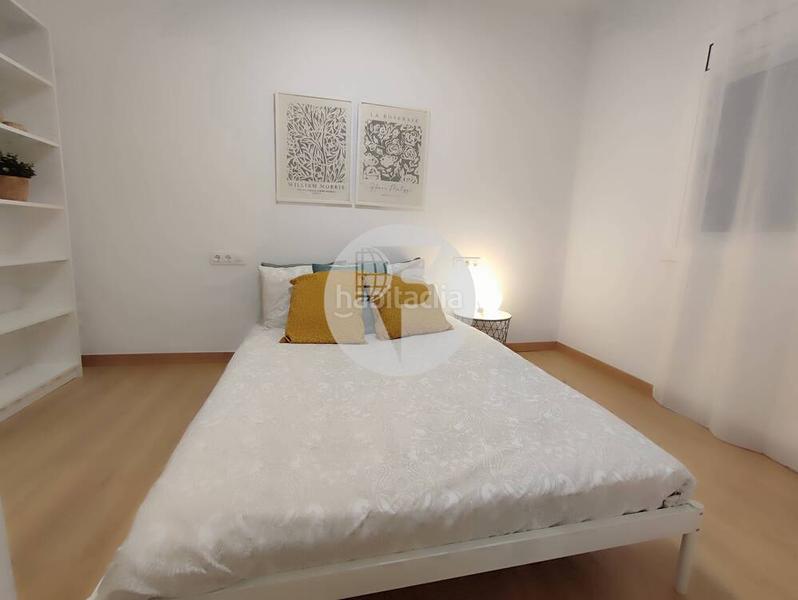 Foto 5d111c1c-cb2c-485e-b150-37ab6d0ad8b2. Flat in La Bordeta Barcelona