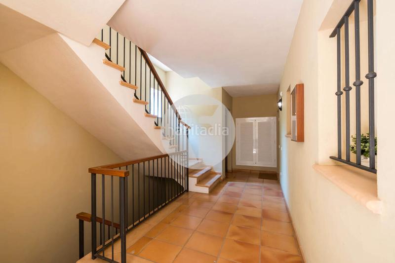 Foto 353d51ee-1532-4a6c-a044-b0ef59063c30. Piso apartamento con jardín privado en sa vinya, bendinat en Calvià