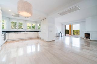 Pis a Cas Catal-Illetes. Apartamento con jardn privado en sa vinya, bendinat