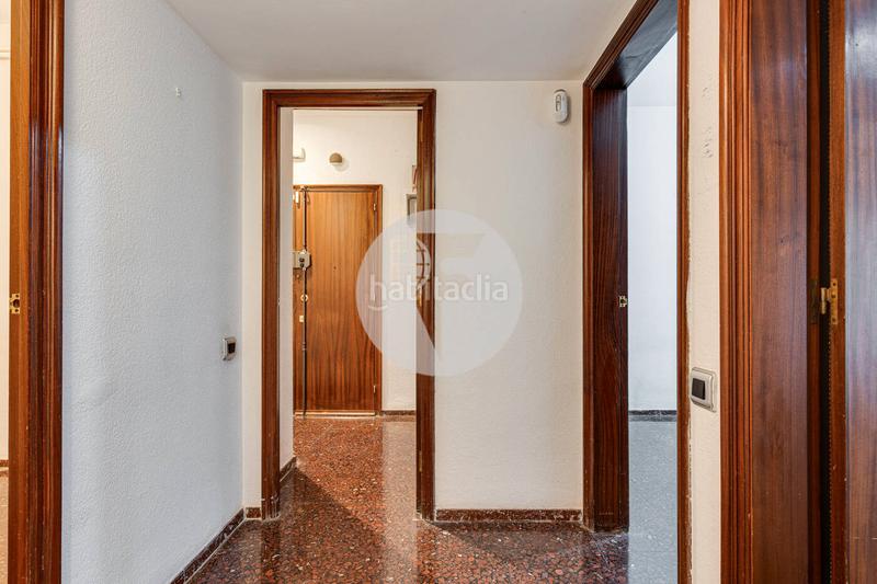 Foto 07fff9e6-2172-4ea9-89b4-9bff4eb5c3e8. Piso fantástico piso en la pl. adria en pleno corazón del barrio exclusivo de sant gervasigalvany, . en Barcelona