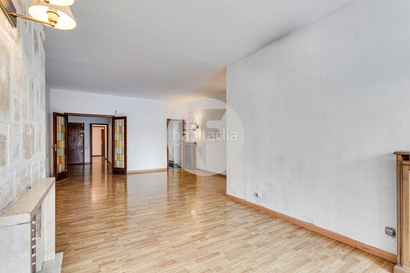 Foto 1d273ece-9726-4464-b8de-a0dfadc46790. Piso fantástico piso en la pl. adria en pleno corazón del barrio exclusivo de sant gervasigalvany, . en Barcelona