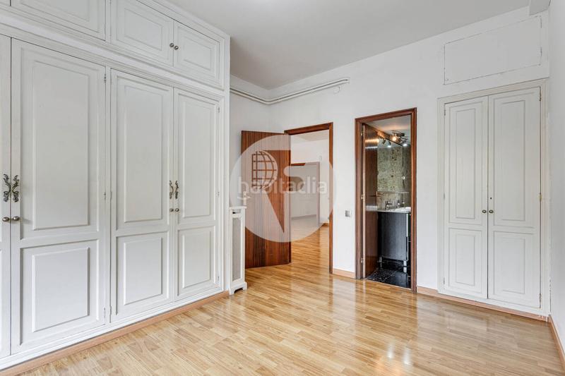 Foto 377a9ed9-f74e-425e-8148-2aad2f830f85. Piso fantástico piso en la pl. adria en pleno corazón del barrio exclusivo de sant gervasigalvany, . en Barcelona