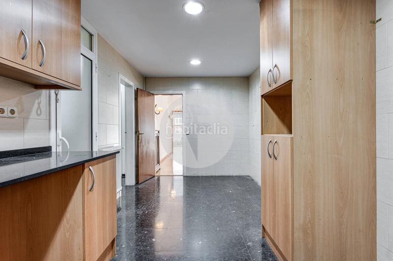 Foto a7b748ca-275f-424d-b81d-48c7787ffd21. Piso fantástico piso en la pl. adria en pleno corazón del barrio exclusivo de sant gervasigalvany, . en Barcelona