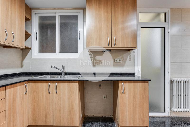 Foto c5e970a9-7eb4-4791-87c0-8d7ad47ea7b6. Piso fantástico piso en la pl. adria en pleno corazón del barrio exclusivo de sant gervasigalvany, . en Barcelona
