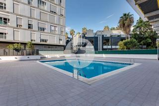 Pis a La Marina del Port. Fantstico piso con plaza de aparcamiento en venta situado junto