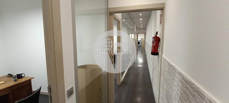 Foto b259f192-25a5-4f3a-9428-c3e7e40125f0. Miete geschäftsraum mit heizung in Ca n'Aurell Terrassa