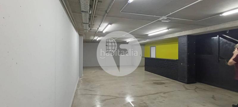 Foto cd0c1a19-8d96-498a-8493-ba4ce3cf14e3. Local comercial a Les Fonts Terrassa