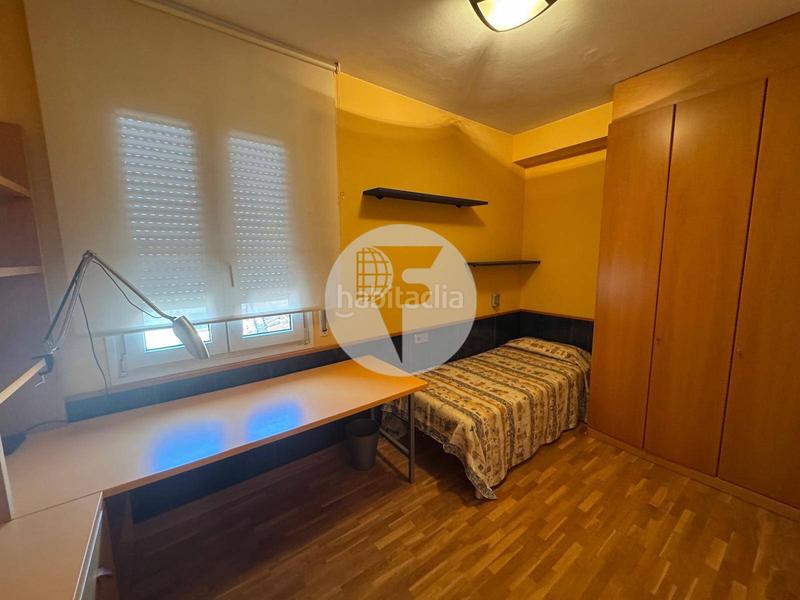 Foto 9bb5bcab-c8f7-4106-8429-0465e3b9b42e. Location appartement avec chauffage dans Barri del Centre Terrassa