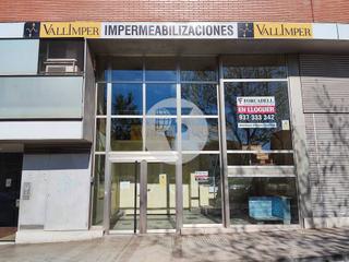 Location Local commercial à Zona Esportiva. Local comercial situado en el districto número 5 de terrassa. ub