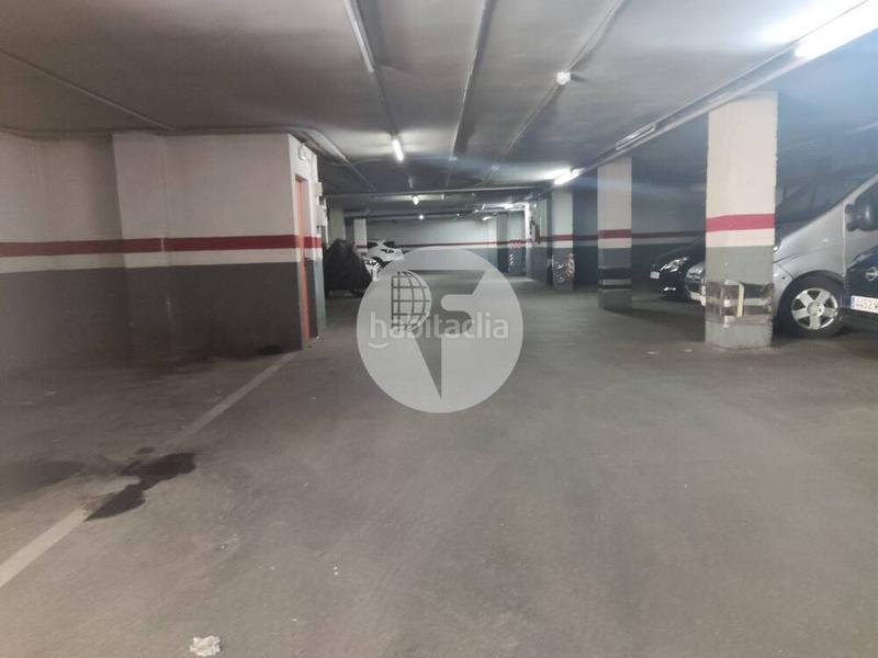 Foto 47ab0585-bcbb-4fb4-8c64-149ea397b317. Parking voiture dans Riera Seca Mollet del Vallès