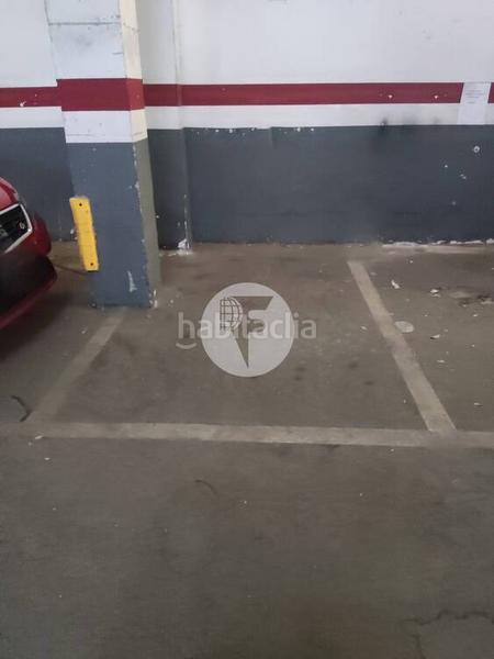 Foto f272cf83-0a51-4be9-a2c6-f0c8b0371e22. Parking voiture dans Riera Seca Mollet del Vallès