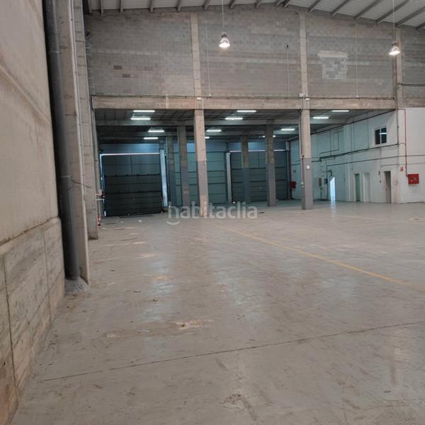 Foto c7b24f3b-0b95-4d1a-8138-275d9003f58c. Location bâtiment à usage industriel dans El Pla Sant Feliu de Llobregat