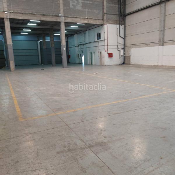 Foto aa89b3b7-99db-4d32-9183-b1e691e44493. Rent industrial building in El Pla Sant Feliu de Llobregat