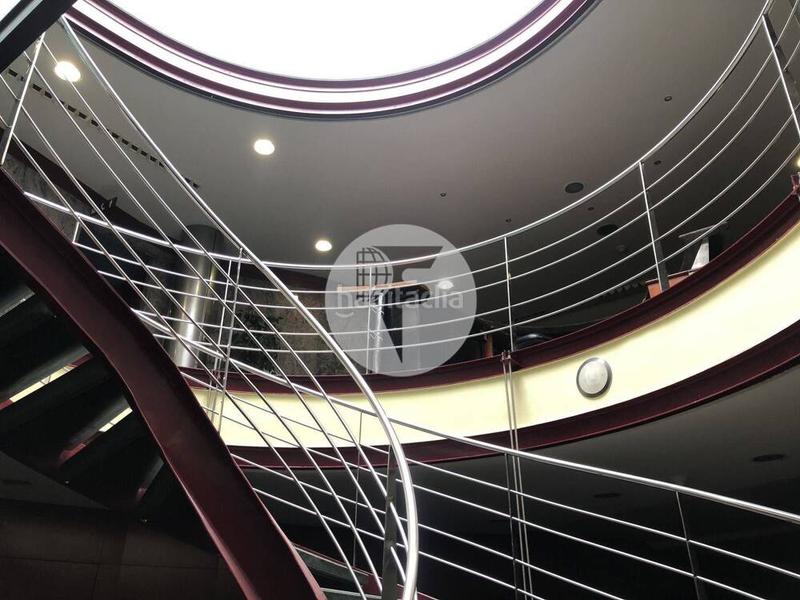 Foto 26f6c553-caa6-439f-b08f-91b89613c5a7. Local comercial espectacular local comercial situado en el distrito de sarriasant gervasi, en el barrio de el putxet i farró. ubicado en la calle en Barcelona